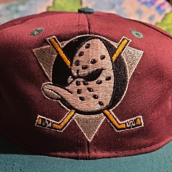 Vintage 90s Mighty Ducks NHL Snapback Cap - Picture 2 of 15